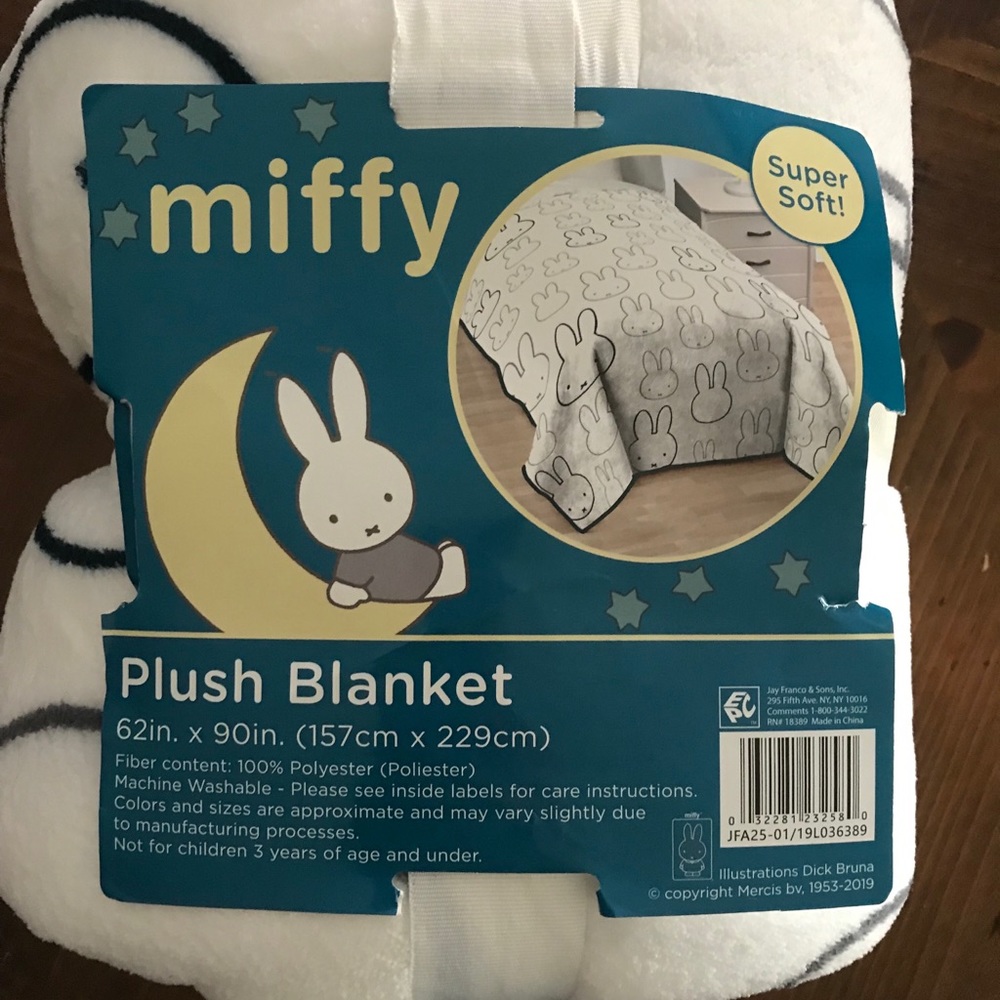 Plush blanket